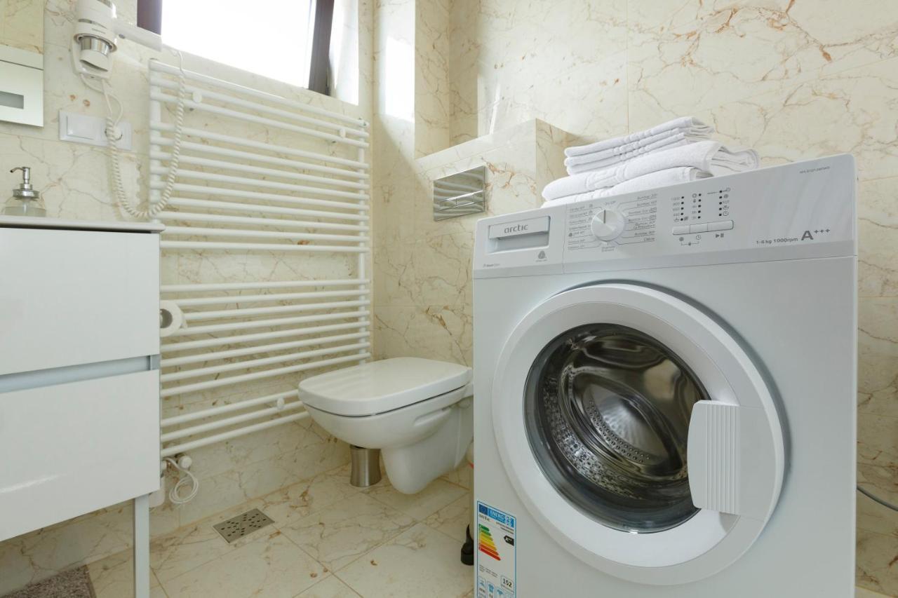 Afin Apartments Brasov Bagian luar foto